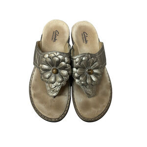 Clarks Womens Sandals Heels Sandals Size 8 M Slip On Gold Leather Career Floral